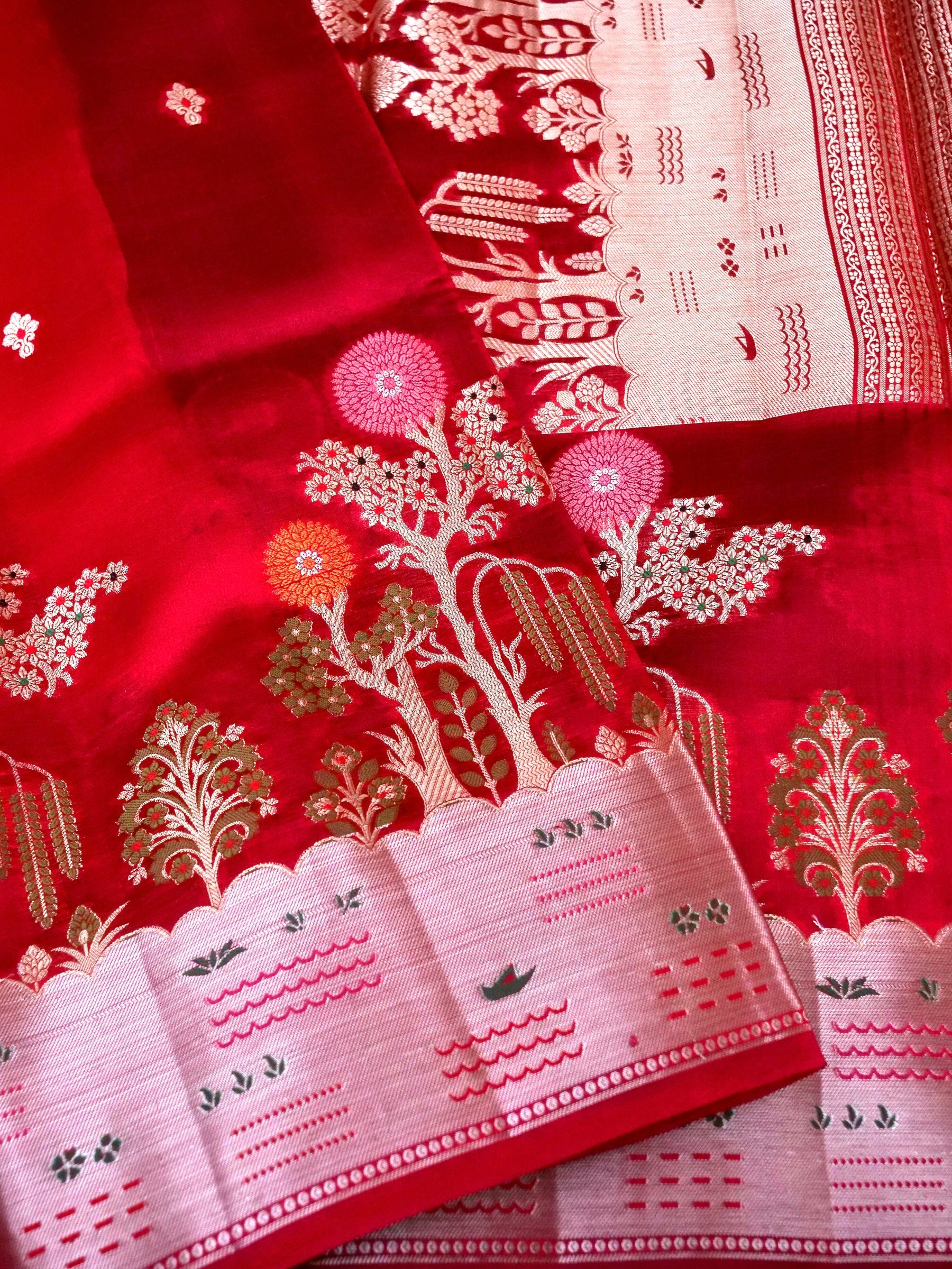 Handwoven Scarlette Red Banarasi Soft Katan Silk Saree