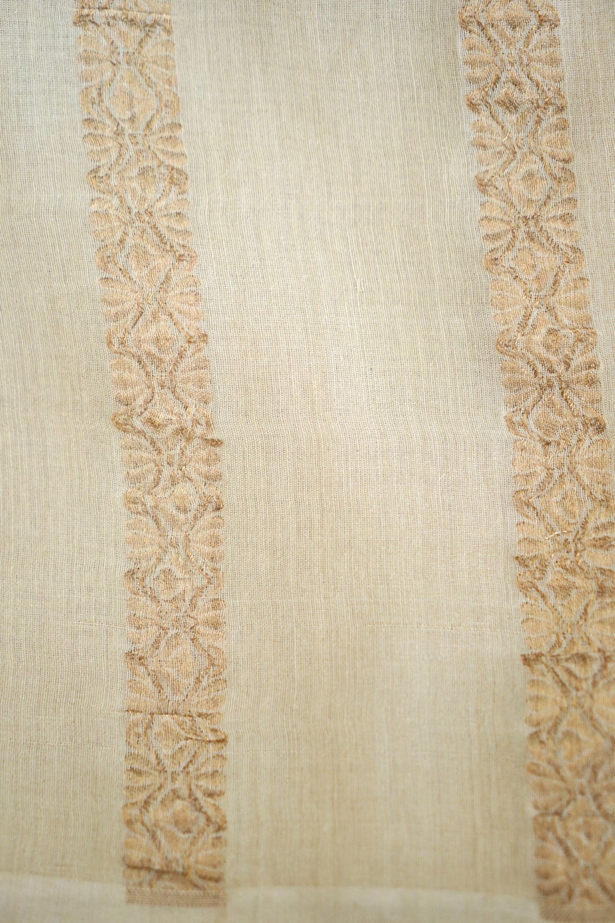 Handwoven Off White Polka Dot Pure Banarasi Muga Silk Saree