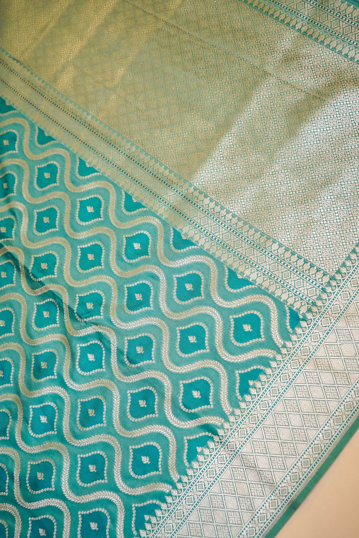 Ocean Green Rangkaat Mashru Silk Saree
