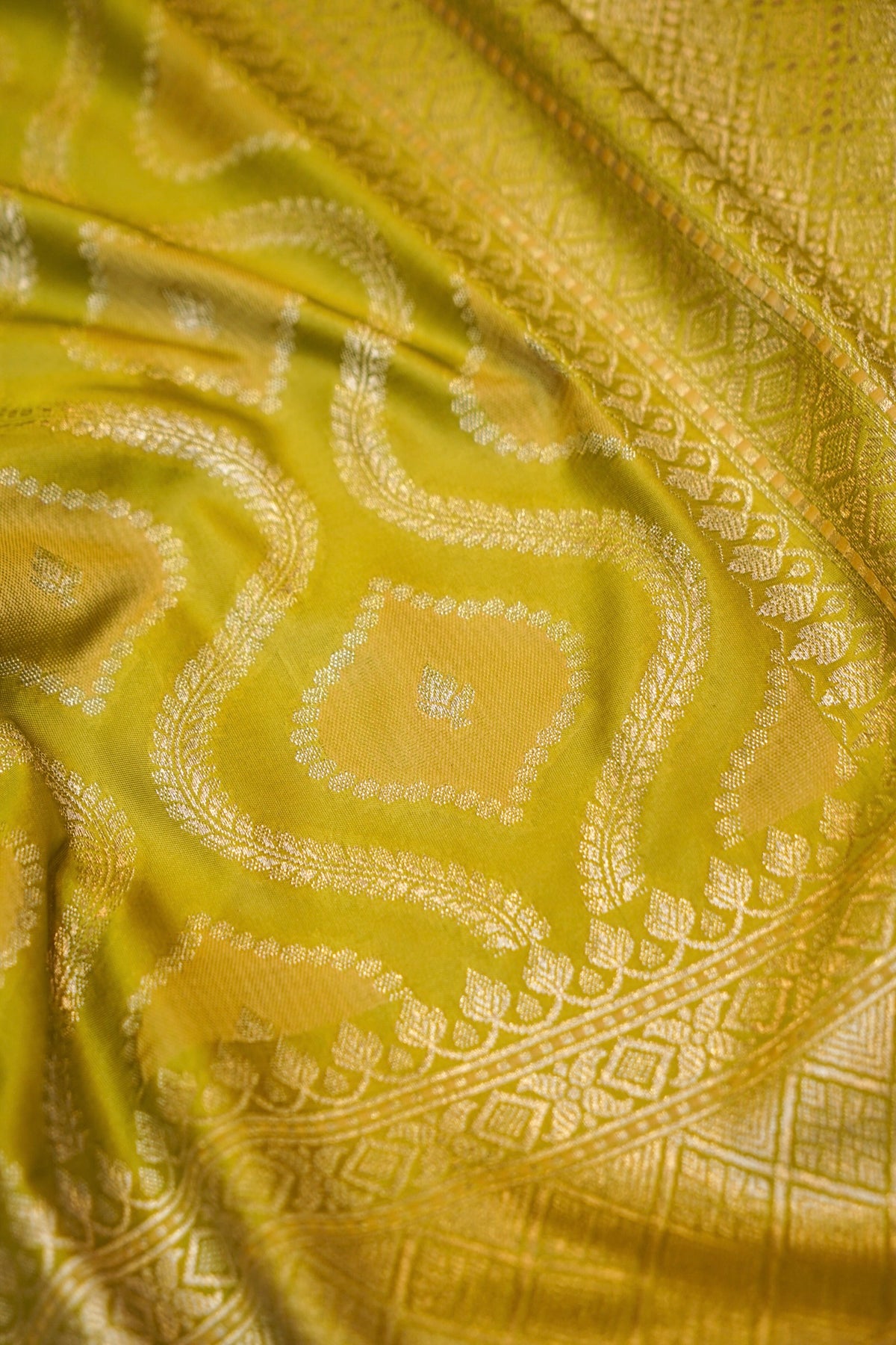 Lime Green Rangkaat Mashru Silk Saree