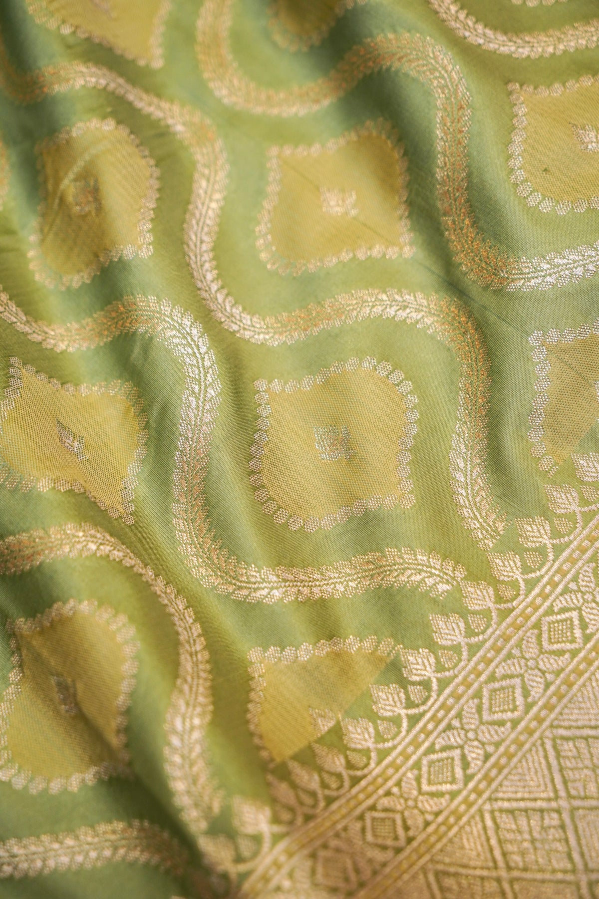 Pista Green Rangkaat Mashru Silk Saree