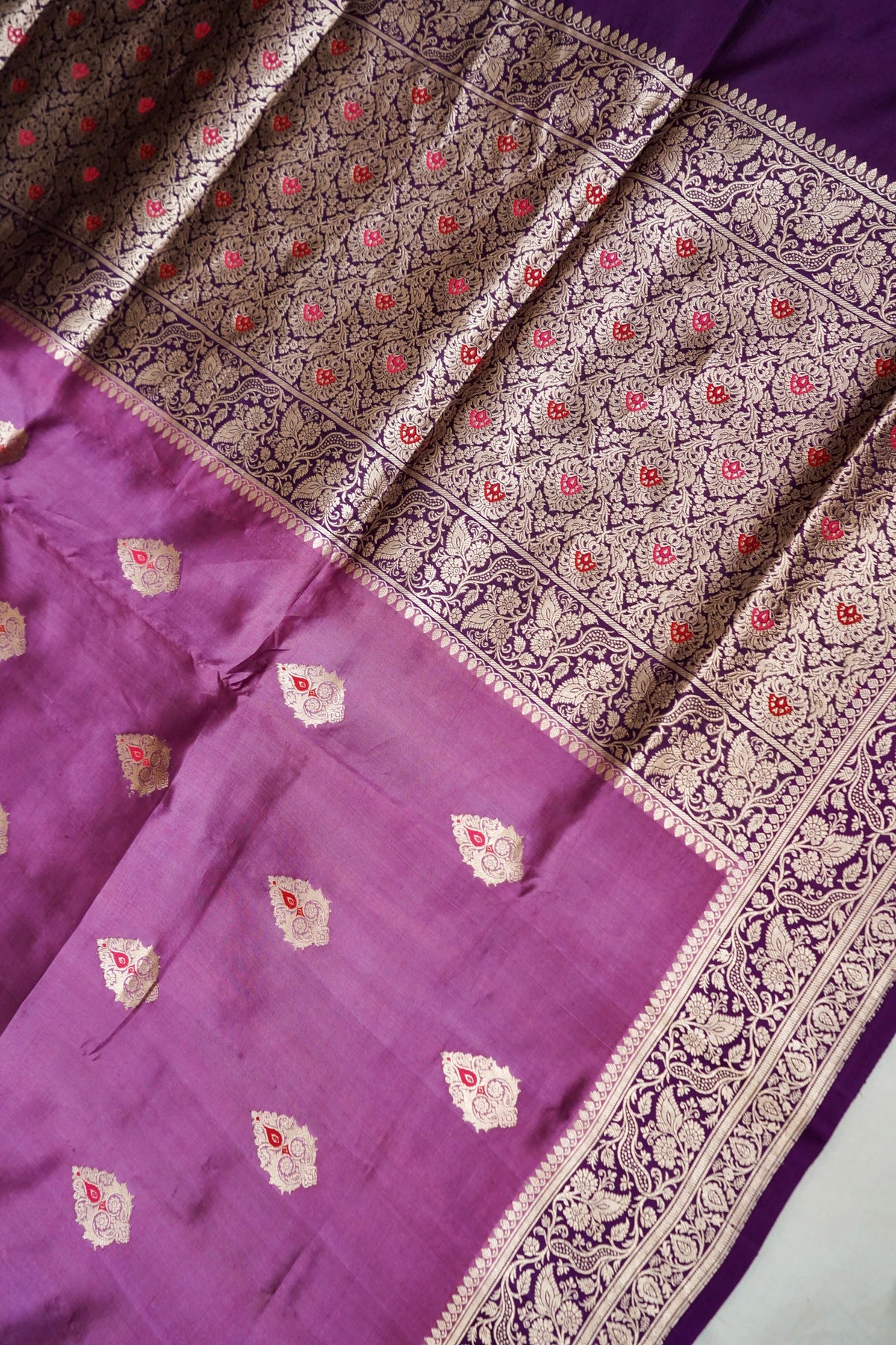 Handwoven Mauve Meenakari Buta Pure Banarasi Katan Silk Saree