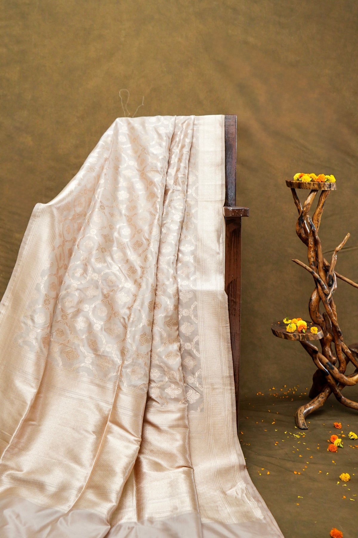 Handwoven Ivory Geometrical Jaal Pure Banarasi Katan Silk Saree