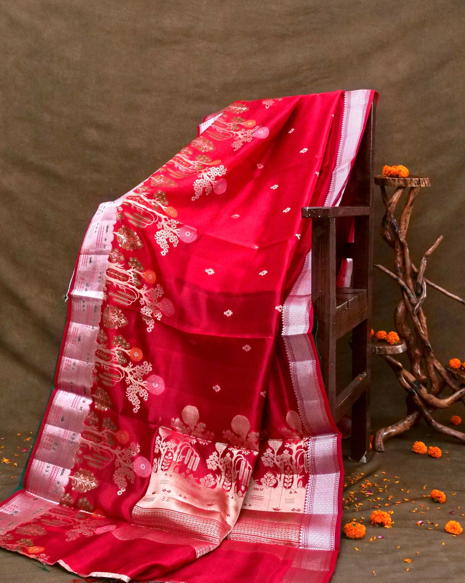 Handwoven Scarlette Red Banarasi Soft Katan Silk Saree