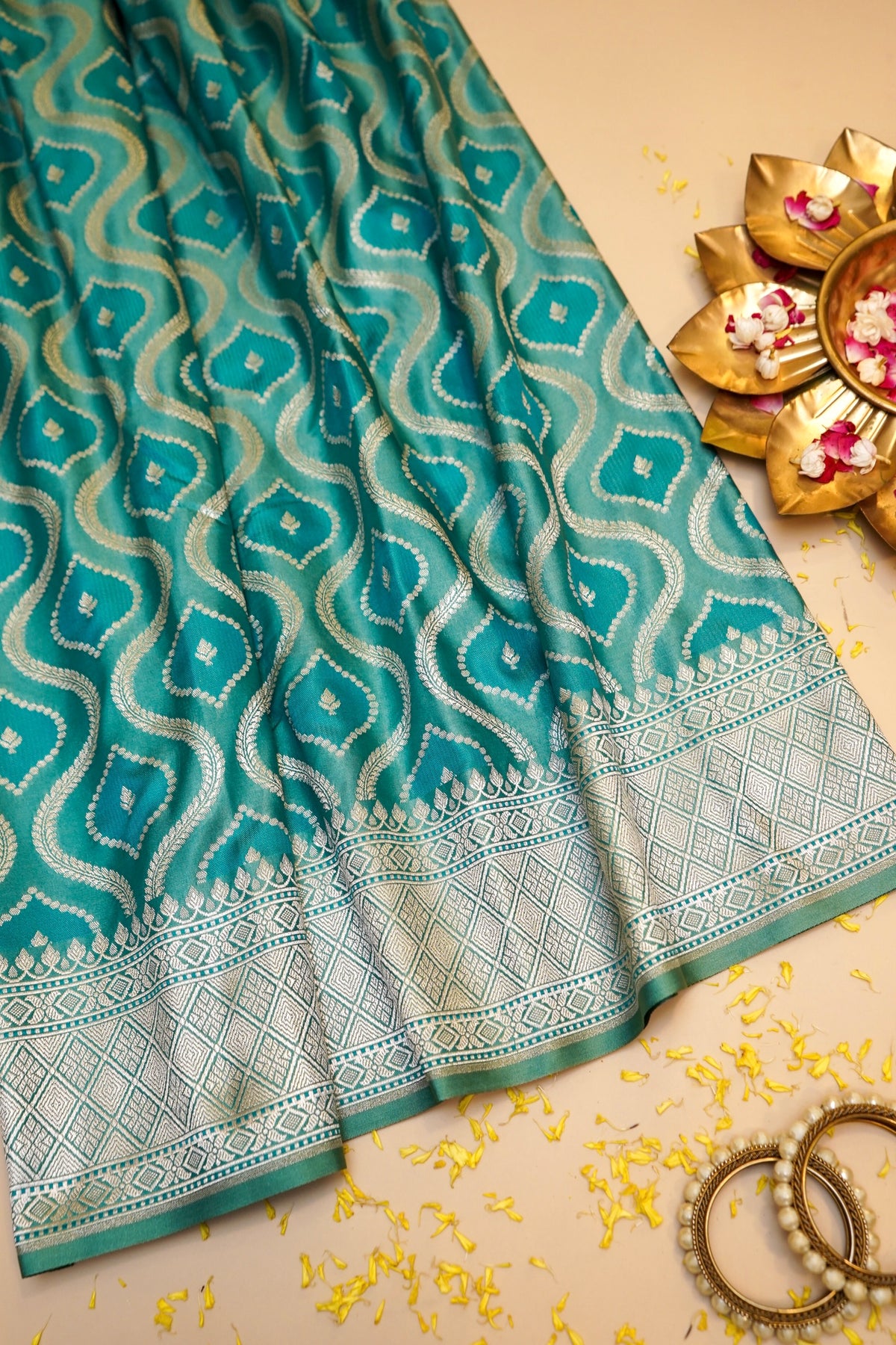 Ocean Green Rangkaat Mashru Silk Saree