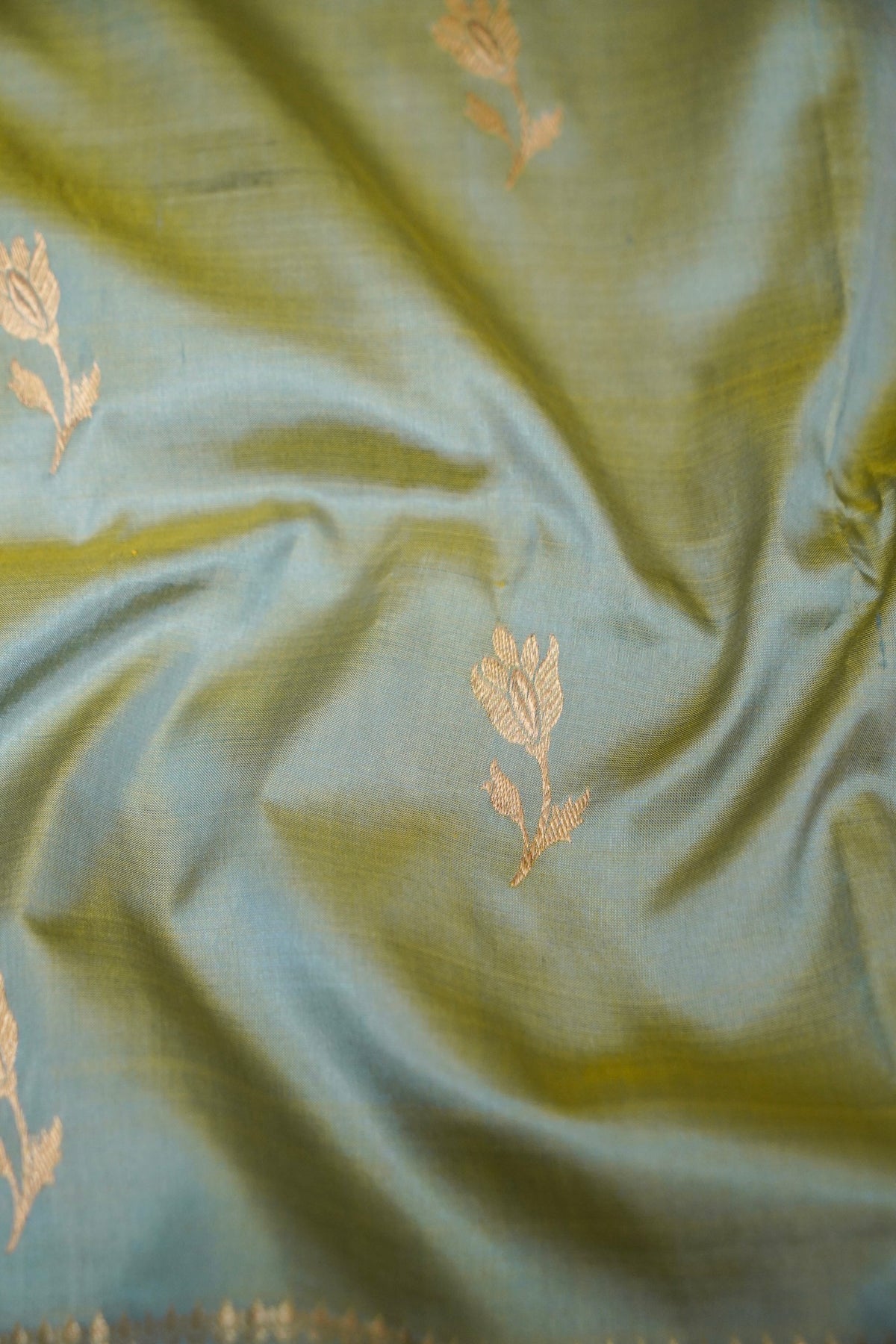 Handwoven Ash Grey Buta Pure Banarasi Katan Silk Saree