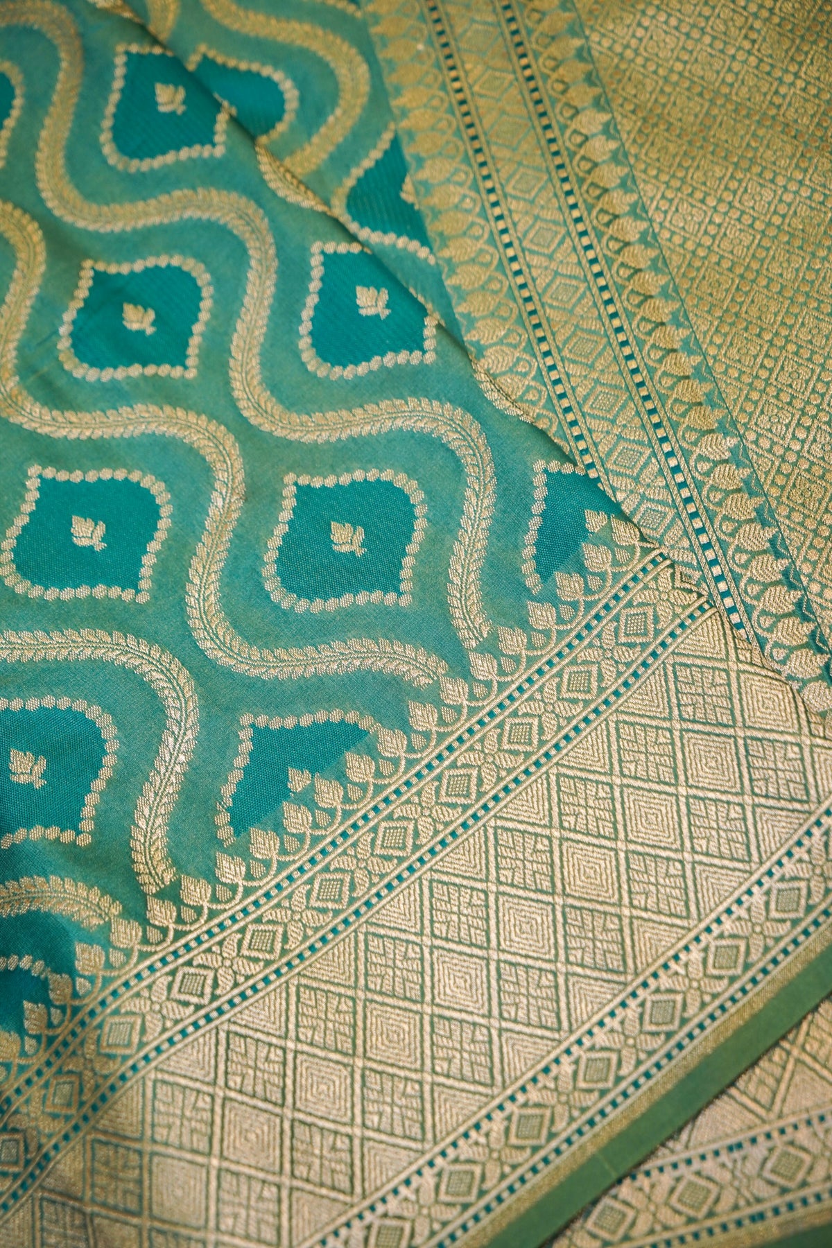 Ocean Green Rangkaat Mashru Silk Saree