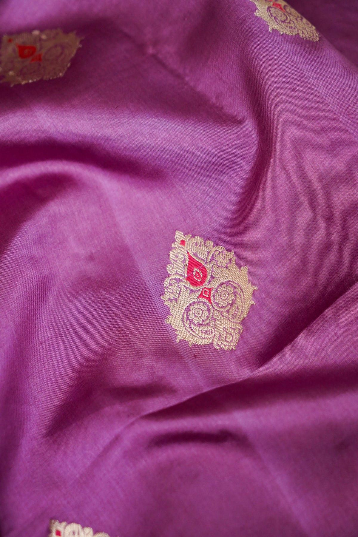 Handwoven Mauve Meenakari Buta Pure Banarasi Katan Silk Saree