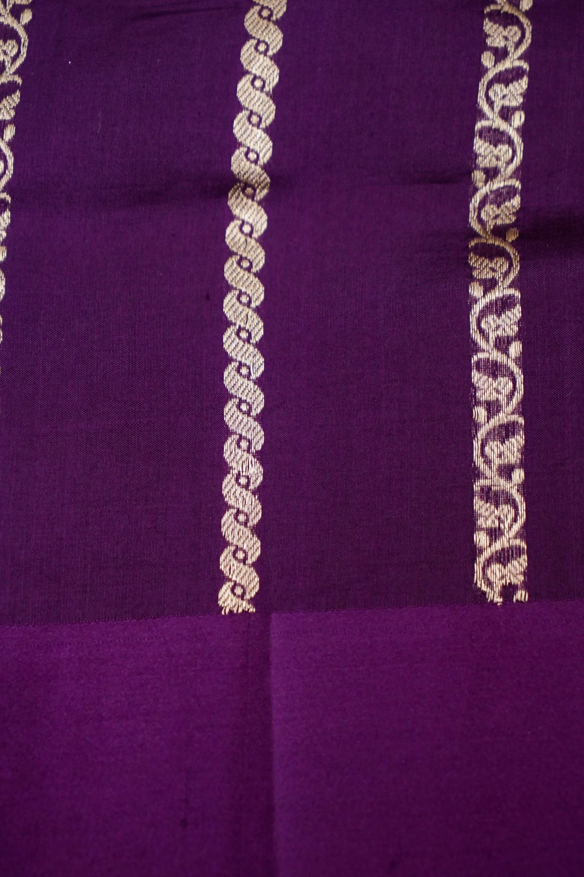 Handwoven Mauve Meenakari Buta Pure Banarasi Katan Silk Saree
