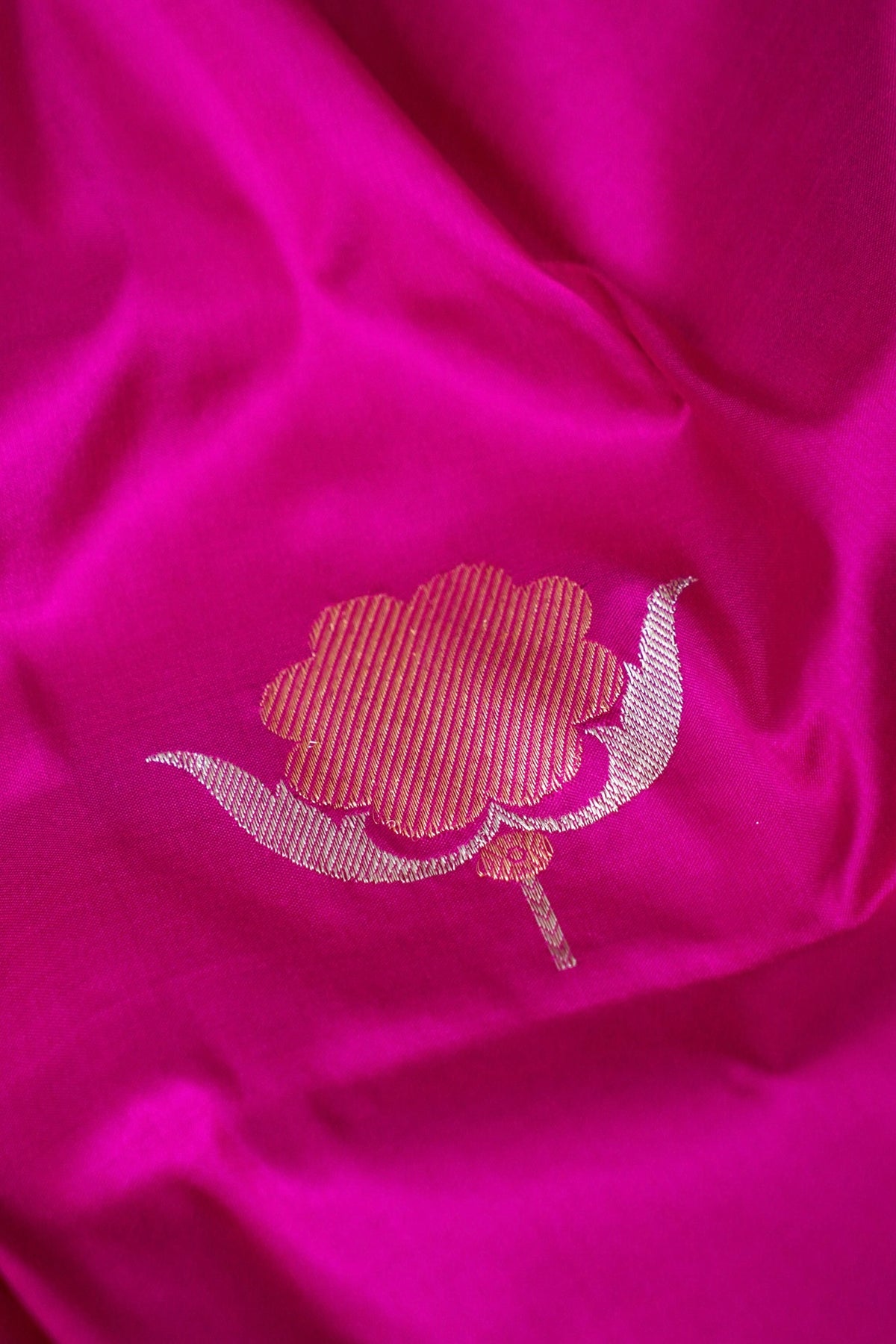 Handwoven Rani Pink Buta Pure Banarasi Katan Silk Saree