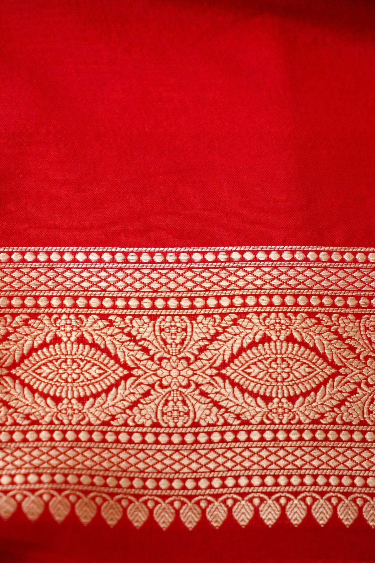Handwoven Red Buta Pure Banarasi Katan Silk Saree