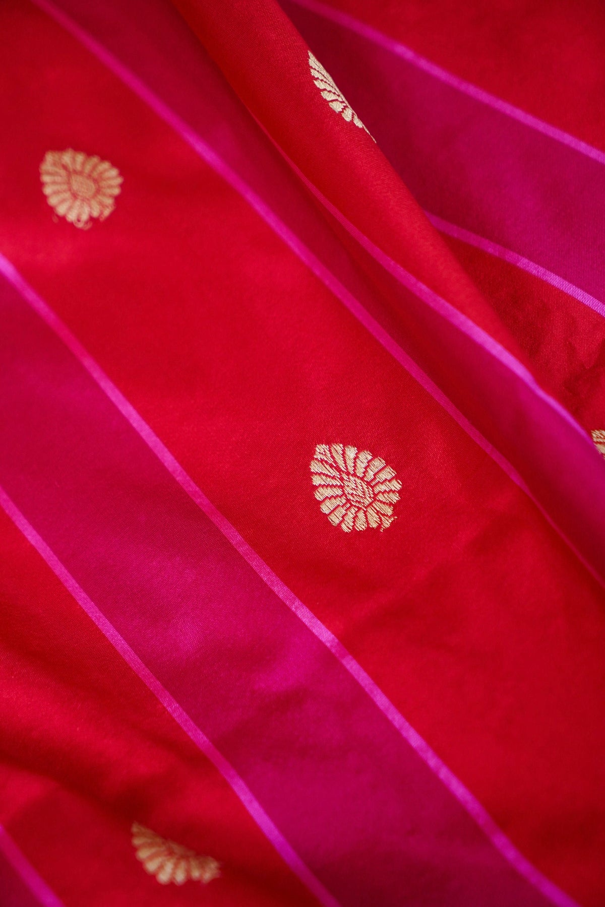 Handwoven Rani Pink Pure Banarasi Rangkaat Katan Silk Saree
