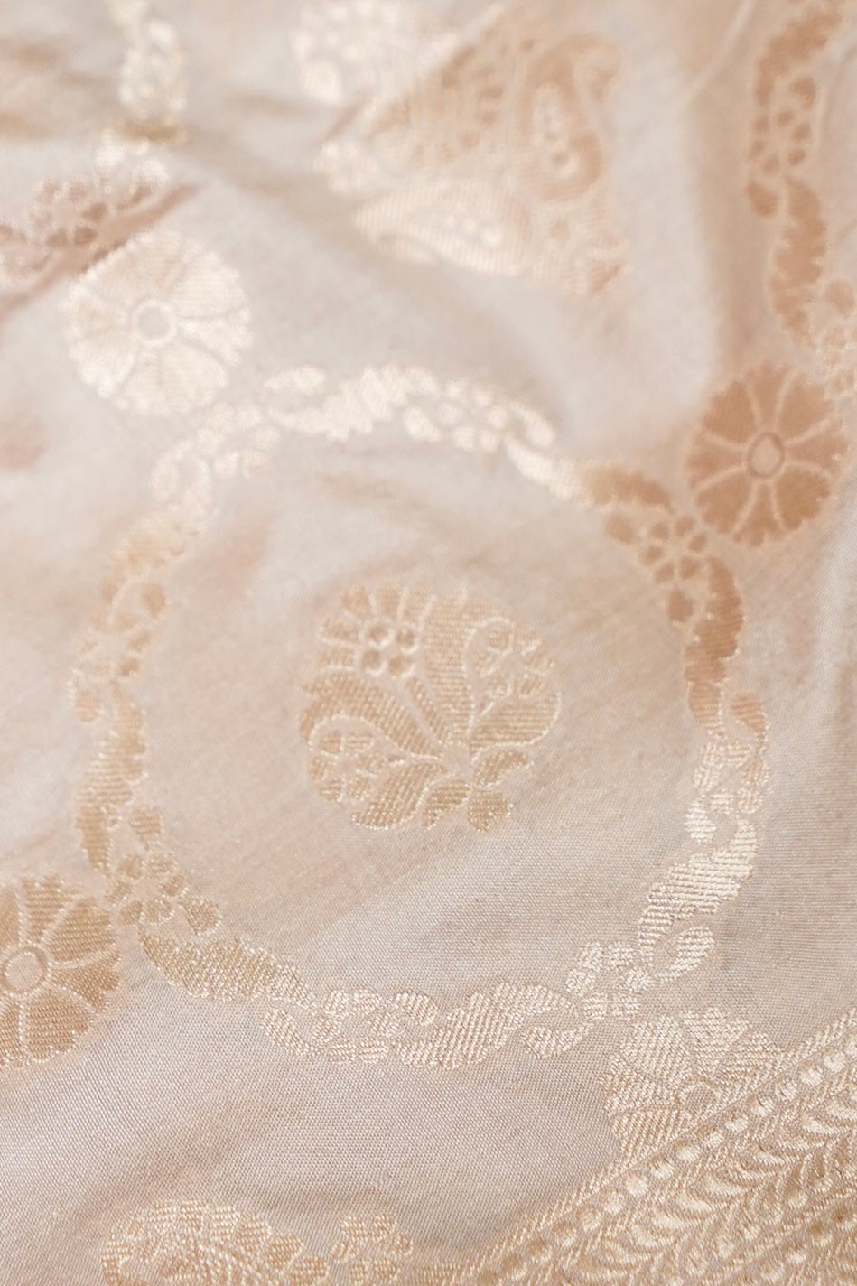 Handwoven Ivory Geometrical Jaal Pure Banarasi Katan Silk Saree