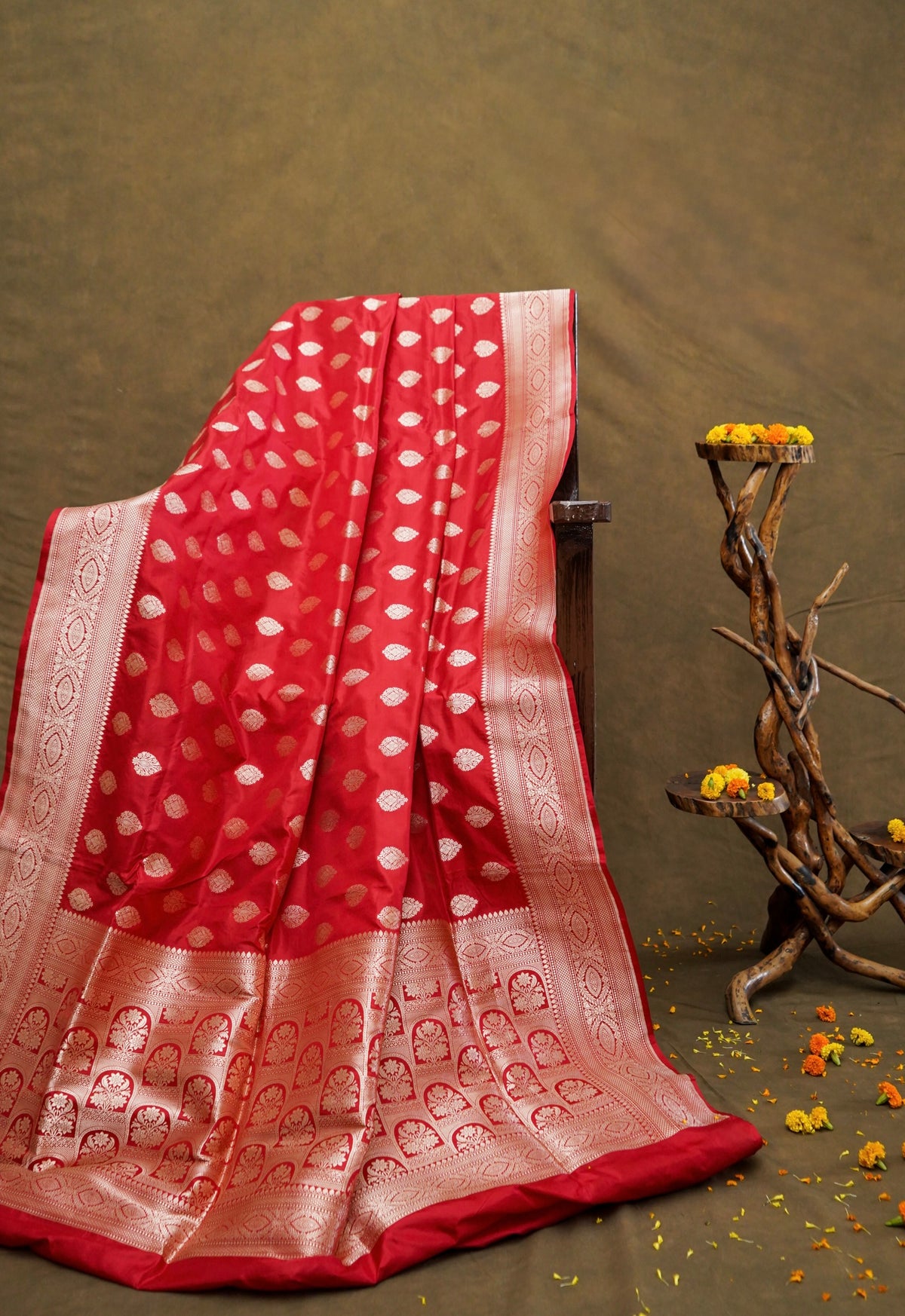 Handwoven Red Buta Pure Banarasi Katan Silk Saree