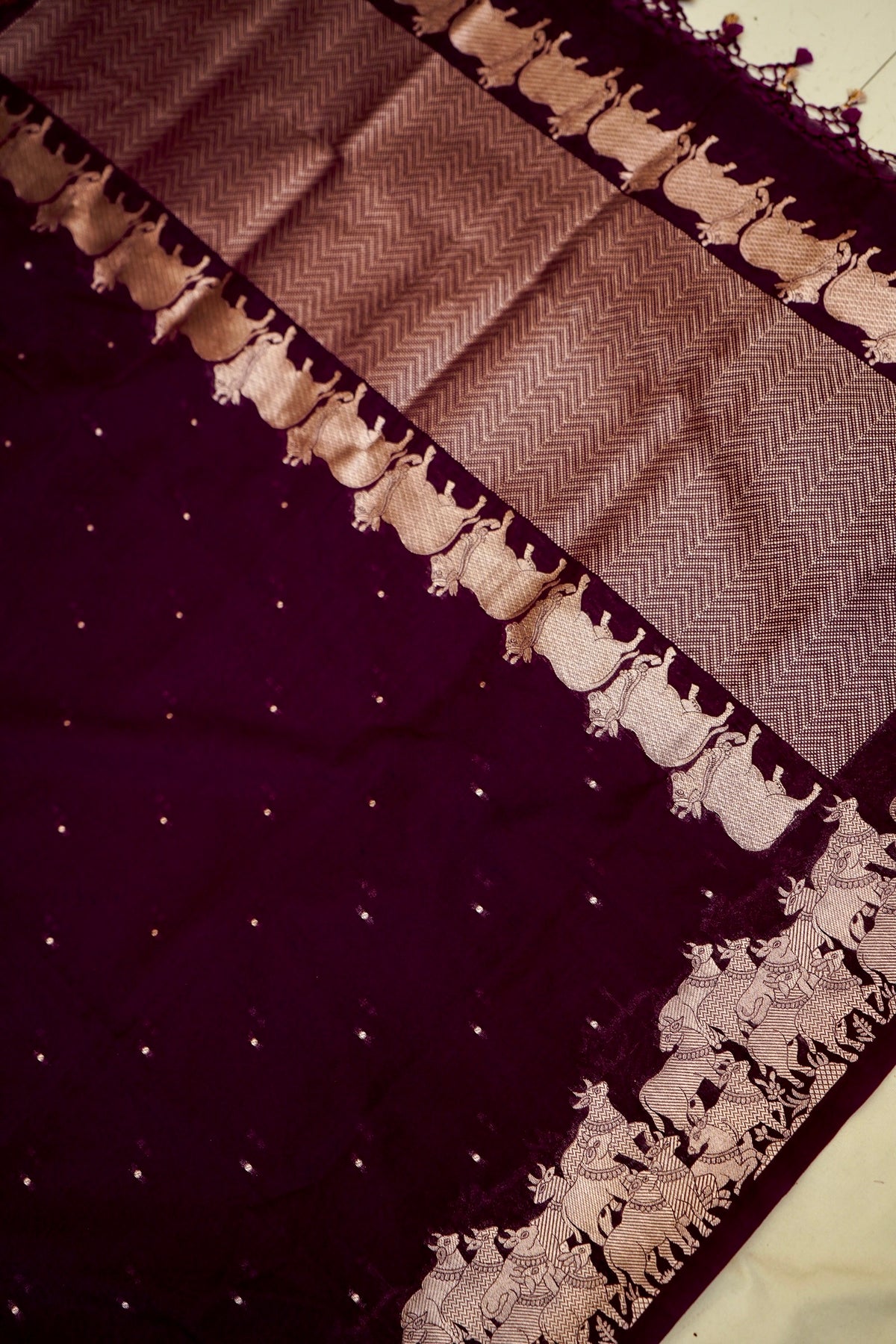 DEEP WINE BANARASI SHIKARGAH KATAN SILK DUPATTA