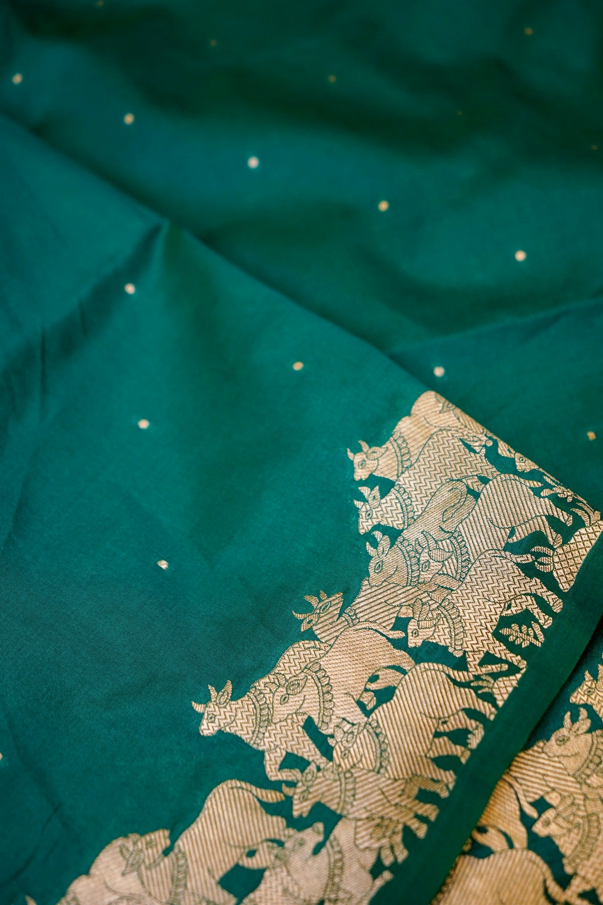Rama Green Banarasi Shikargah Katan Silk Dupatta.